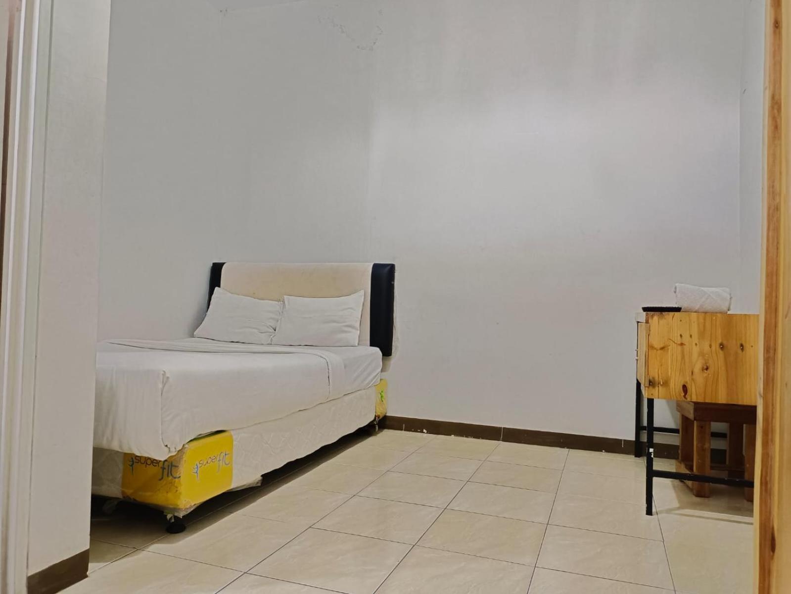 Oemah Jawa Guesthouse Jembel Εξωτερικό φωτογραφία